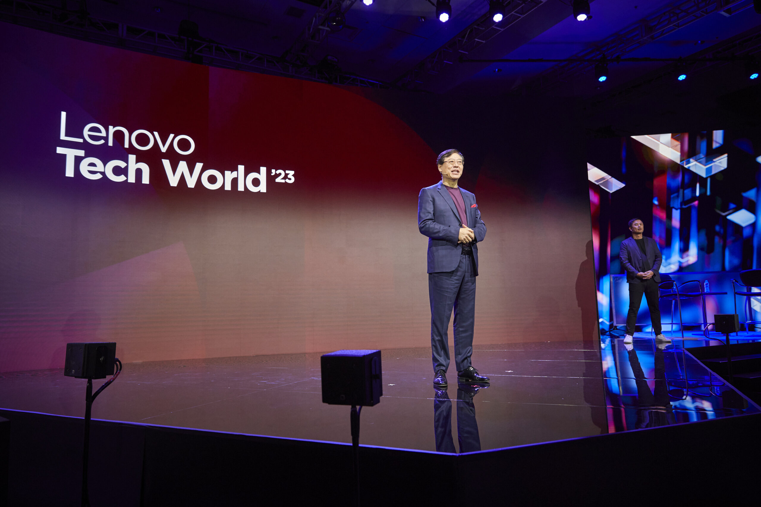 Lenovo Unveils ‘AI for All’ Strategy at Global Tech World Event CXO